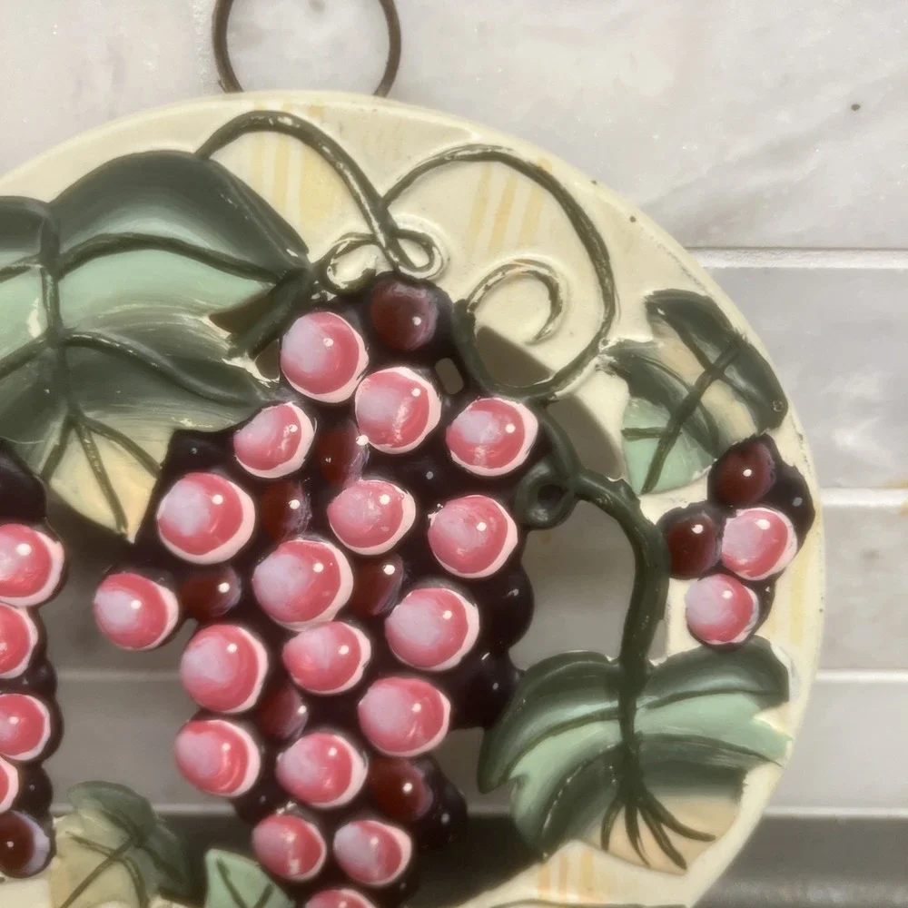 Trivet Grapvine Fruit #130 Round  Footed Wall Decor 8